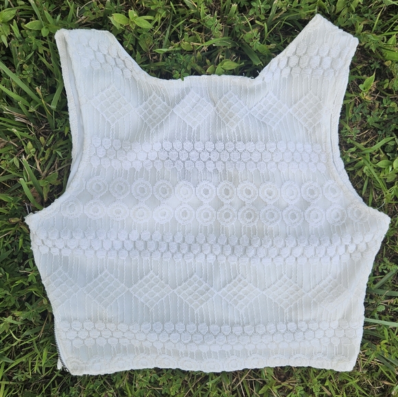 Lace Crop Top Size M - Picture 4 of 7